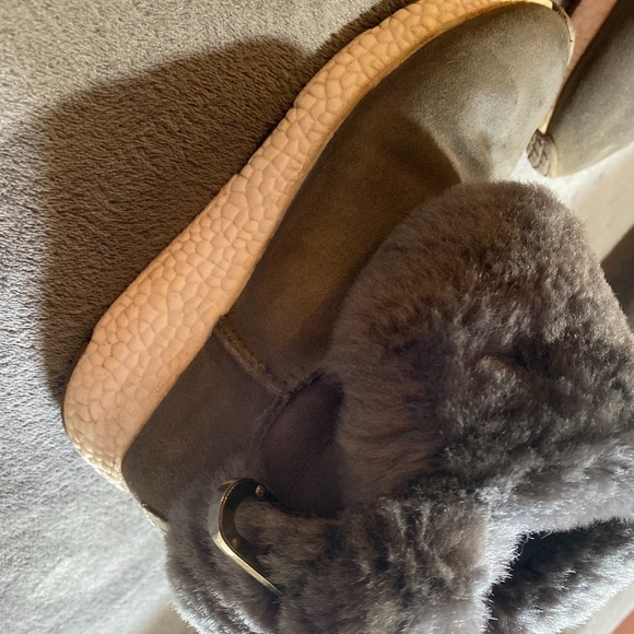 Sutton's UGG Boots (Australian) - Picture 4 of 7